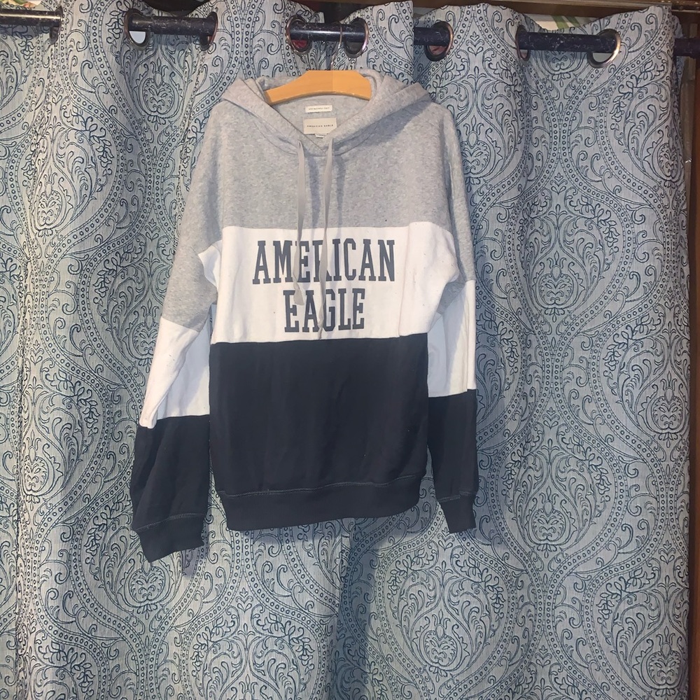 American Eagle women’s hoodie